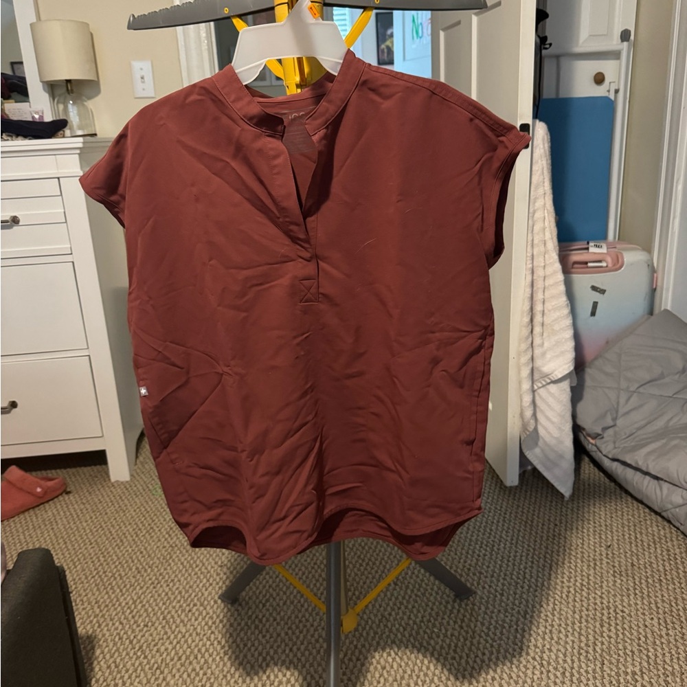 Figs Dark Cherry Rafaela scrub top